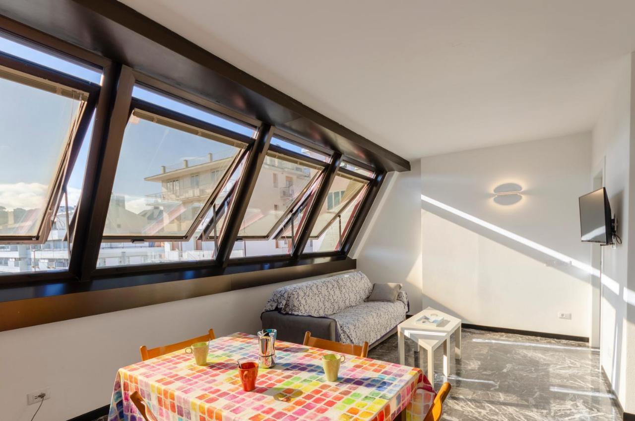 Joivy Spacious Apt For 6, Near Train Station And Beach Sestri Levante Exterior photo